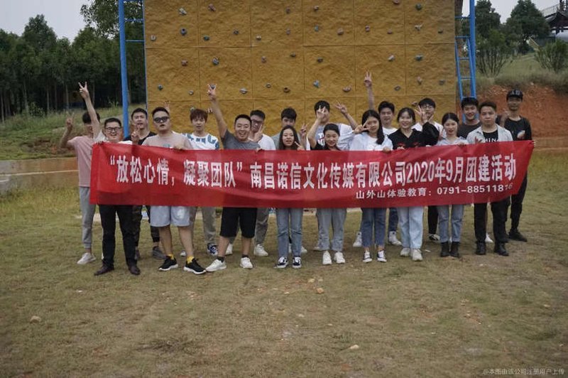 在信息安全领域，华三M9010防火墙以其卓越性能备受青睐。但你知道吗？关于它的描述中也可能藏着一些误区。下面对华三M9010防火墙的描述错误的是：